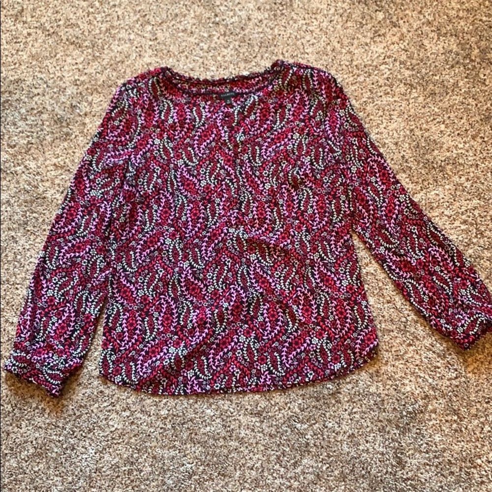 Beautiful Talbots flowy top, size Medium